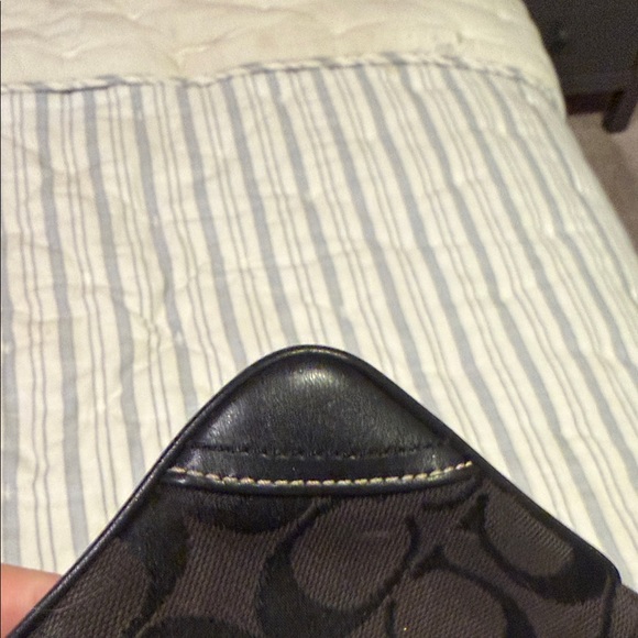 Coach Signature Black Wristlet - Picture 4 of 6
